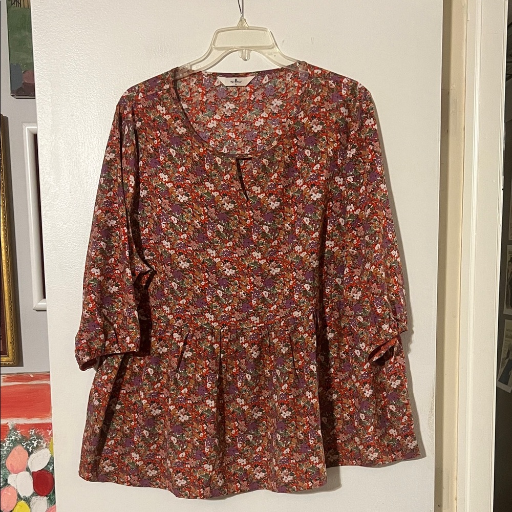 Agnes Orinda floral multi color flowy blouse. 3/4 sleeve